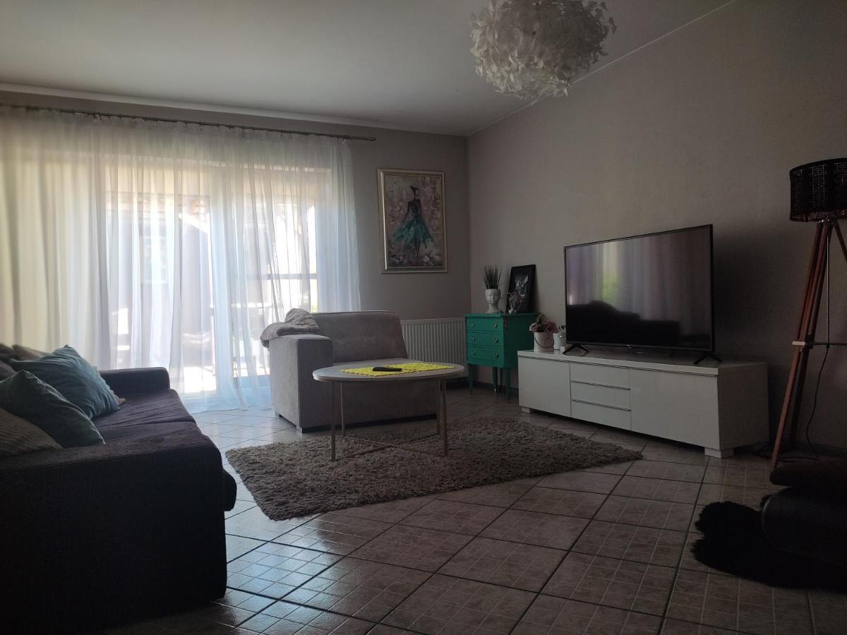 Apartments Near Old Town With Private Parking カウナス エクステリア 写真