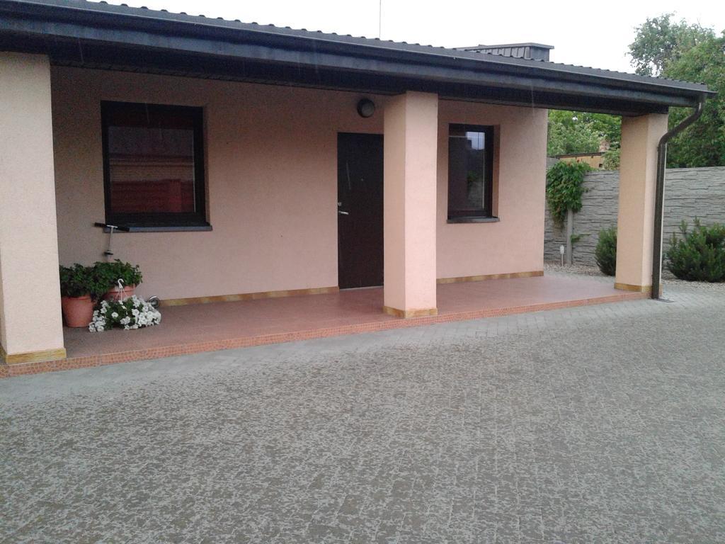 Apartments Near Old Town With Private Parking カウナス エクステリア 写真