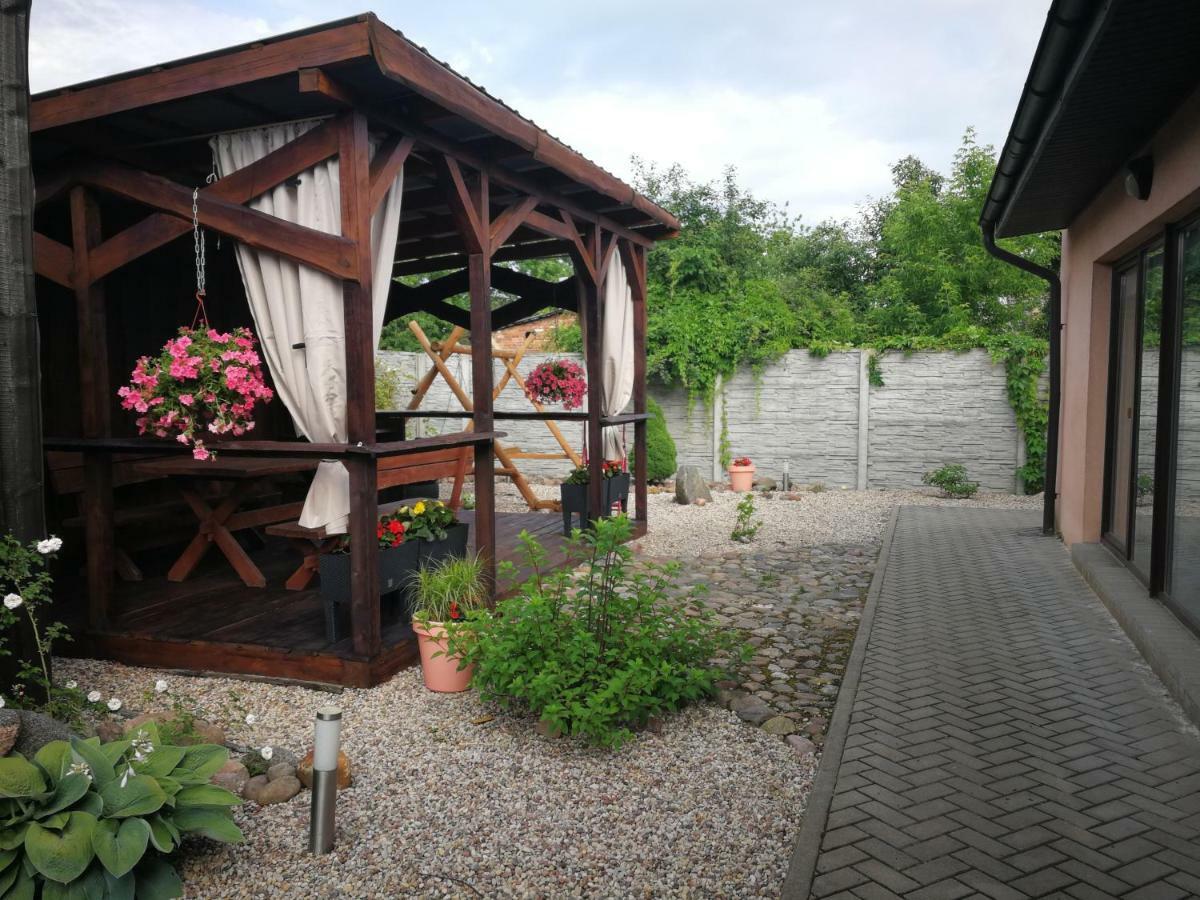Apartments Near Old Town With Private Parking カウナス エクステリア 写真